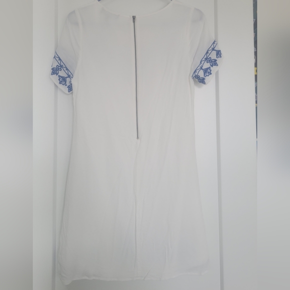 LuLus | Tale to Tell Blue and Ivory Embroidered Shift Dress, Small - Picture 3 of 4